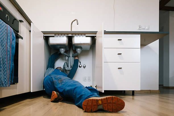 Professional Leak Detection technician working in East Windsor, CT